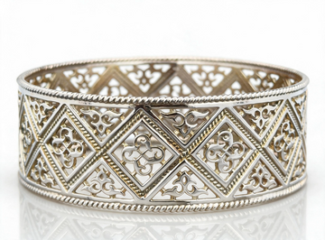 Lady's 18KY Estate Filigree Bangle